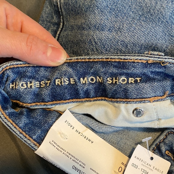 American Eagle Highest Rise Mom Shorts - Picture 4 of 8